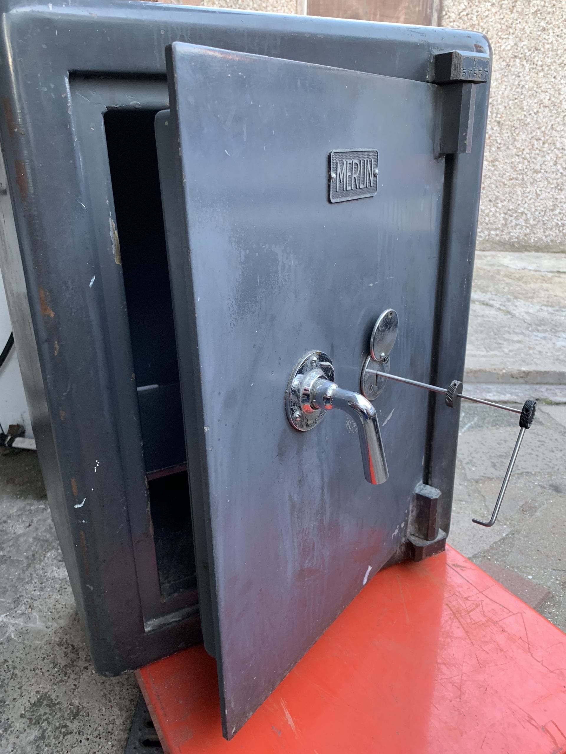 safes haleslocks scaled 1